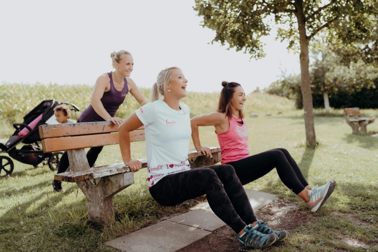 Fitnesstrainer bei der Ausbildung.